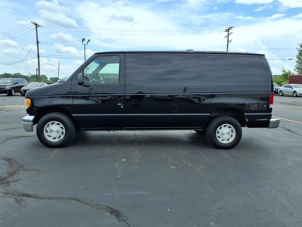 Ford Econoline Cargo Van  2001