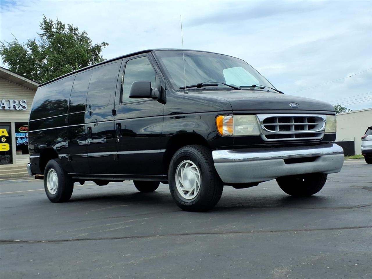 Ford Econoline Cargo Van  2001