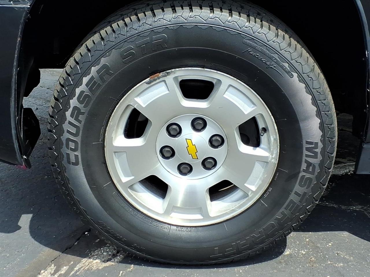 Chevrolet Suburban  2010