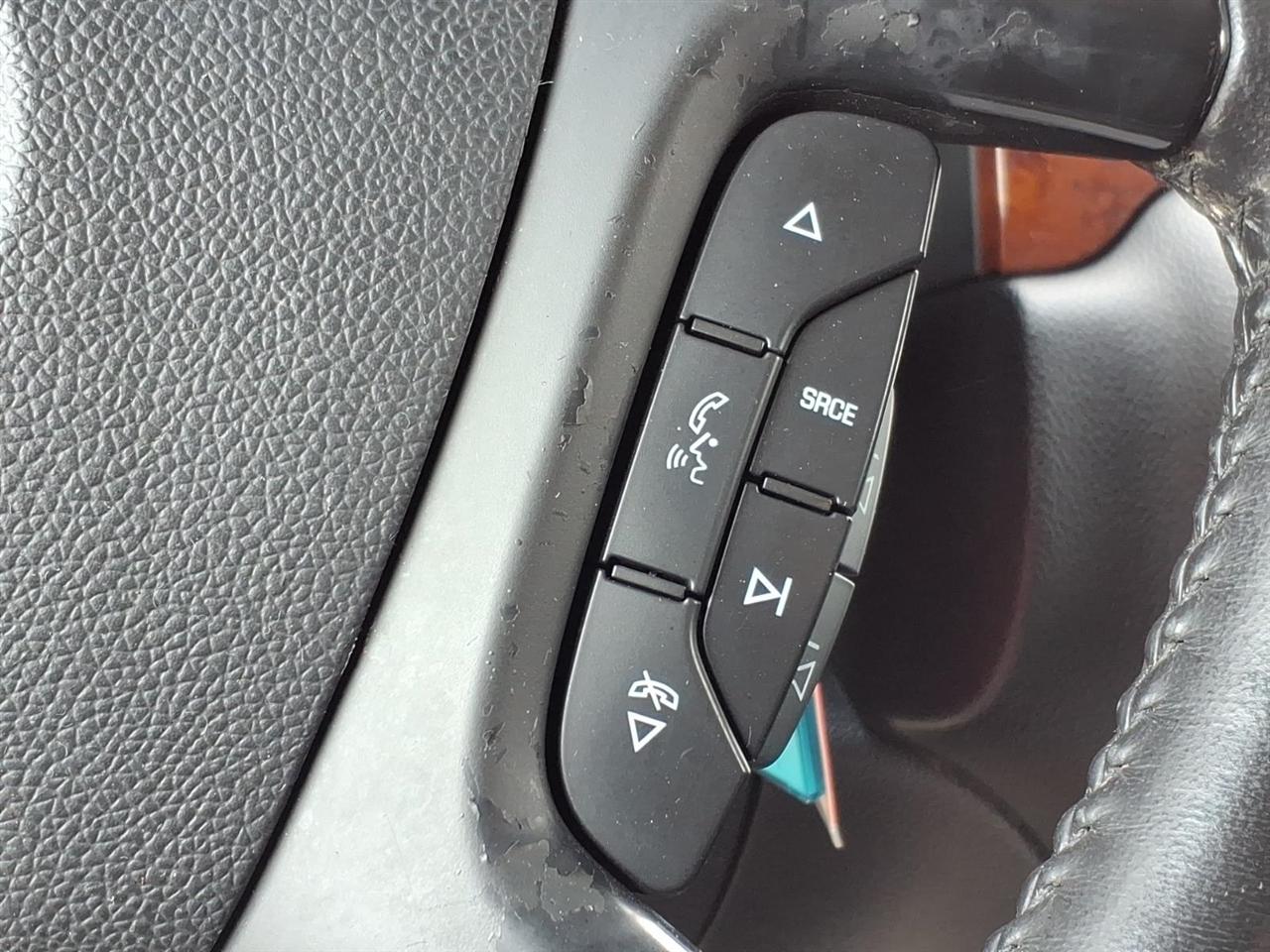Chevrolet Suburban  2010