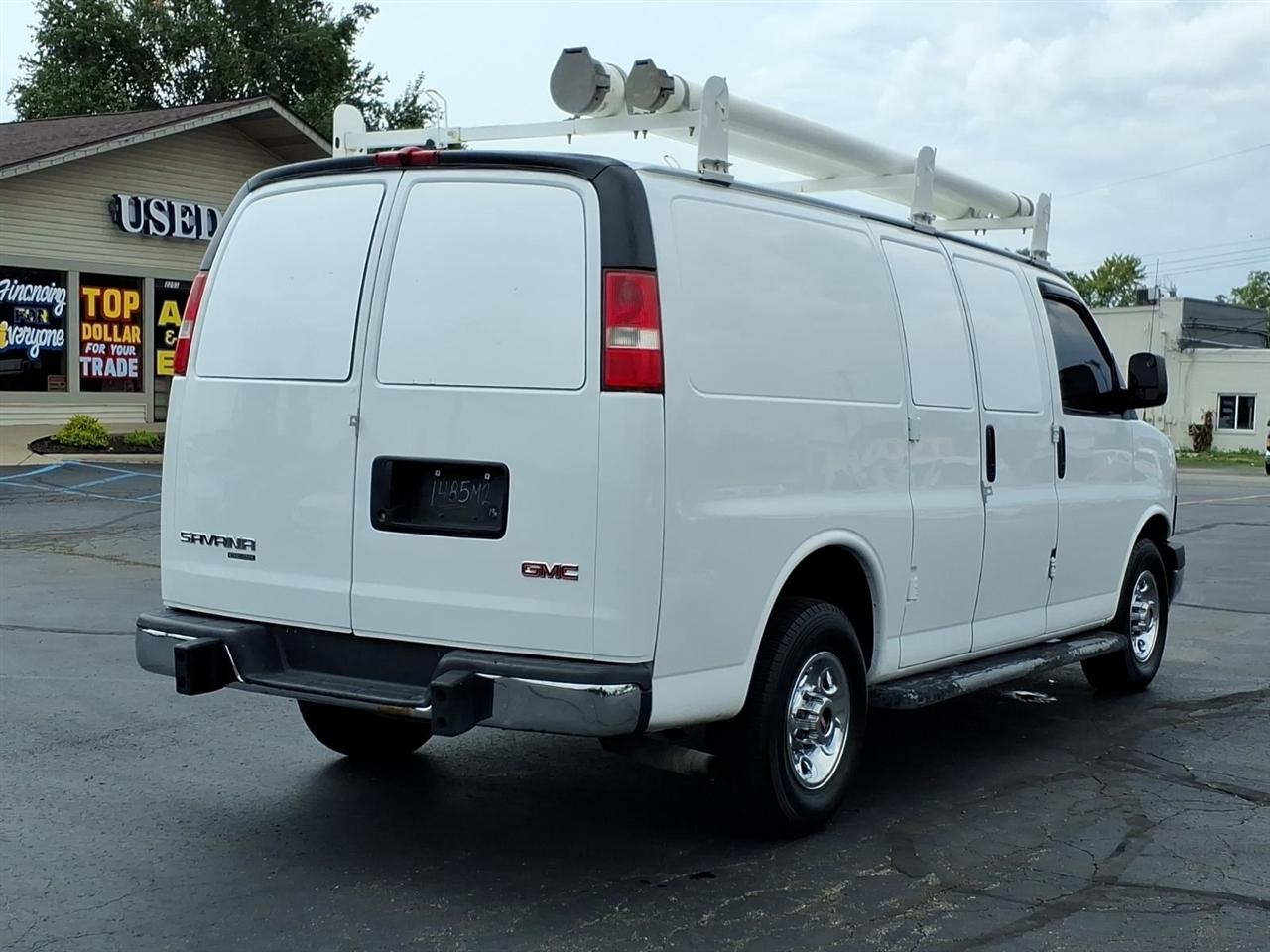 GMC Savana Cargo Van  2016