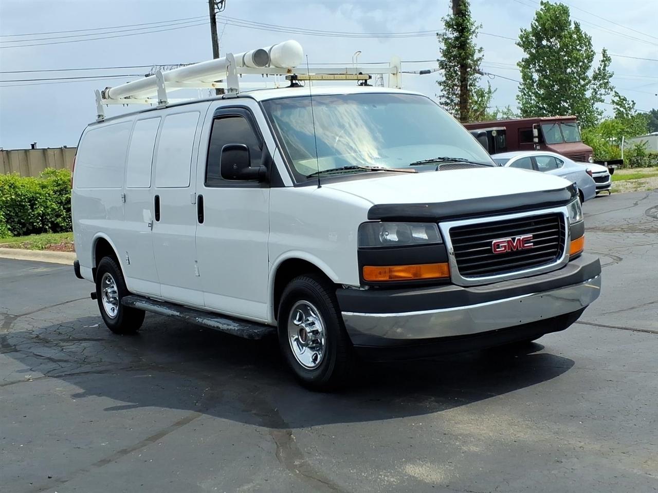 GMC Savana Cargo Van  2016