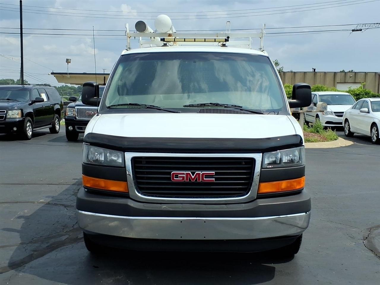 GMC Savana Cargo Van  2016