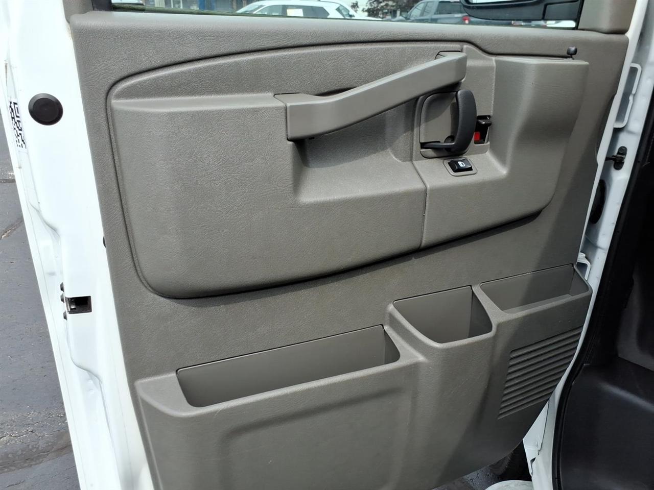 GMC Savana Cargo Van  2024