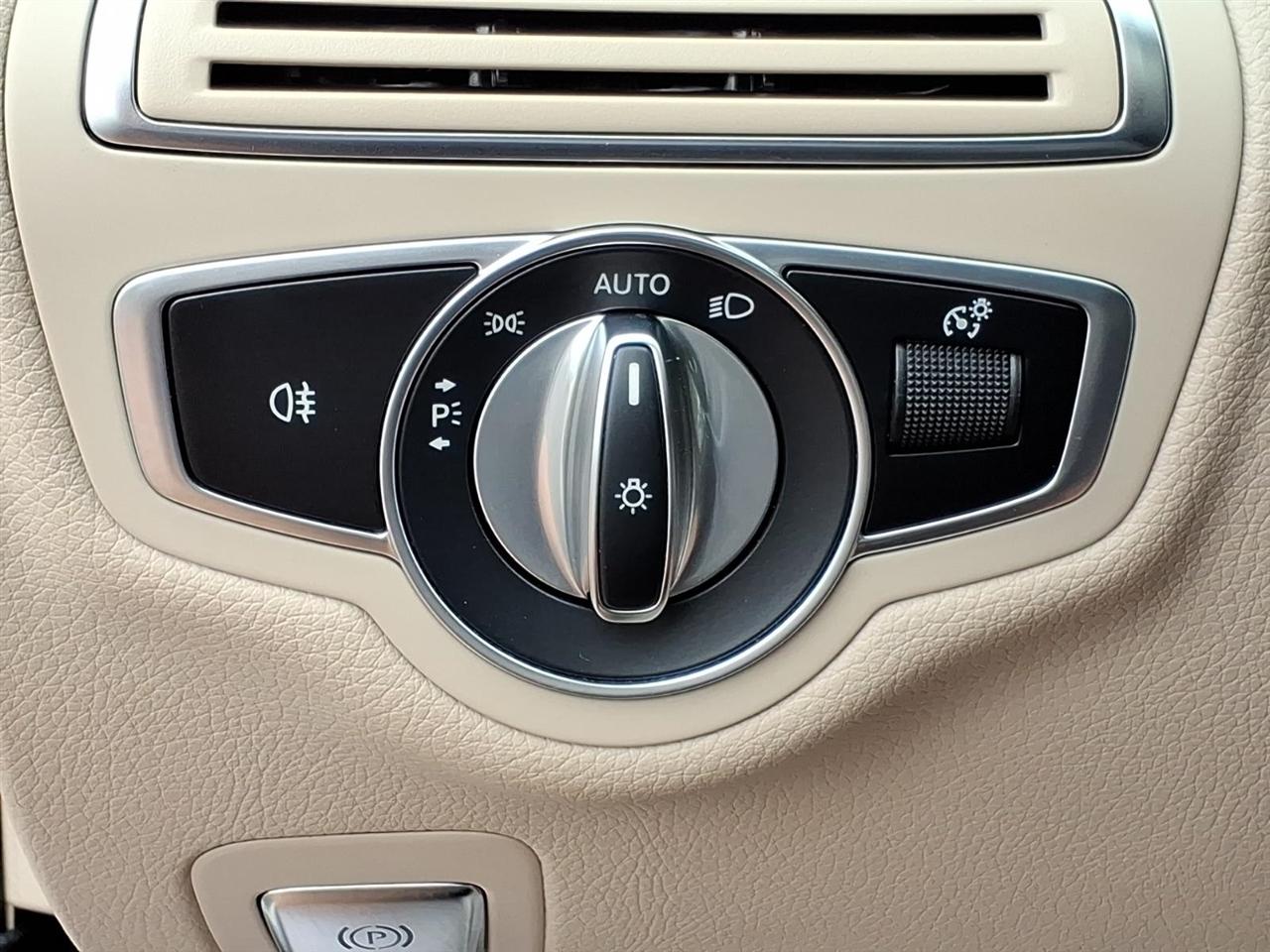 Mercedes-Benz C-Class  2020