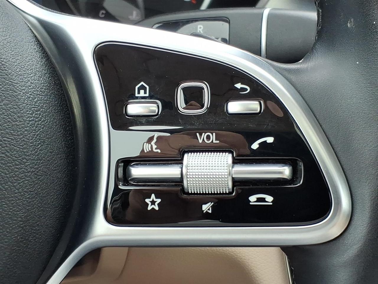 Mercedes-Benz C-Class  2020