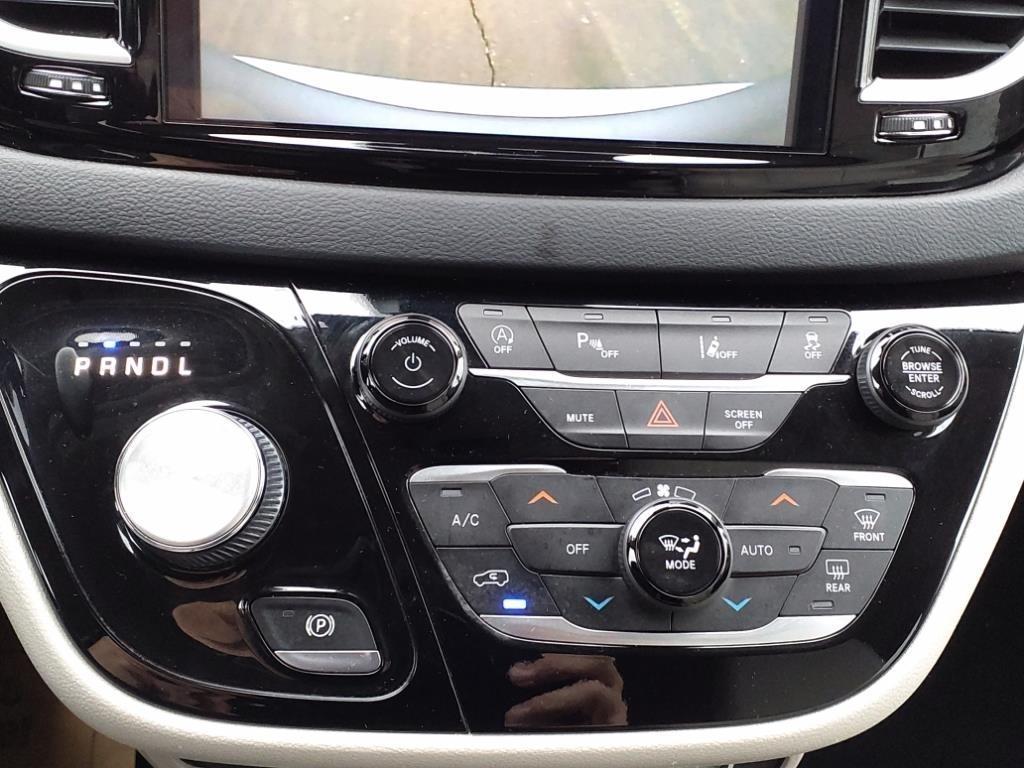 Chrysler Pacifica  2021