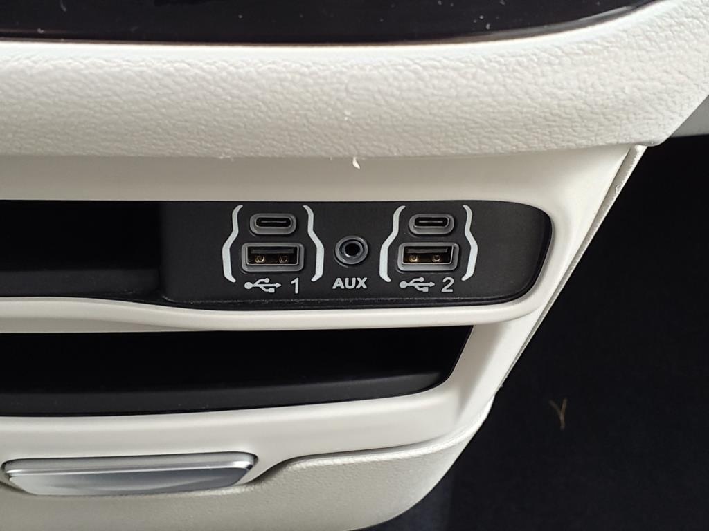 Chrysler Pacifica  2021