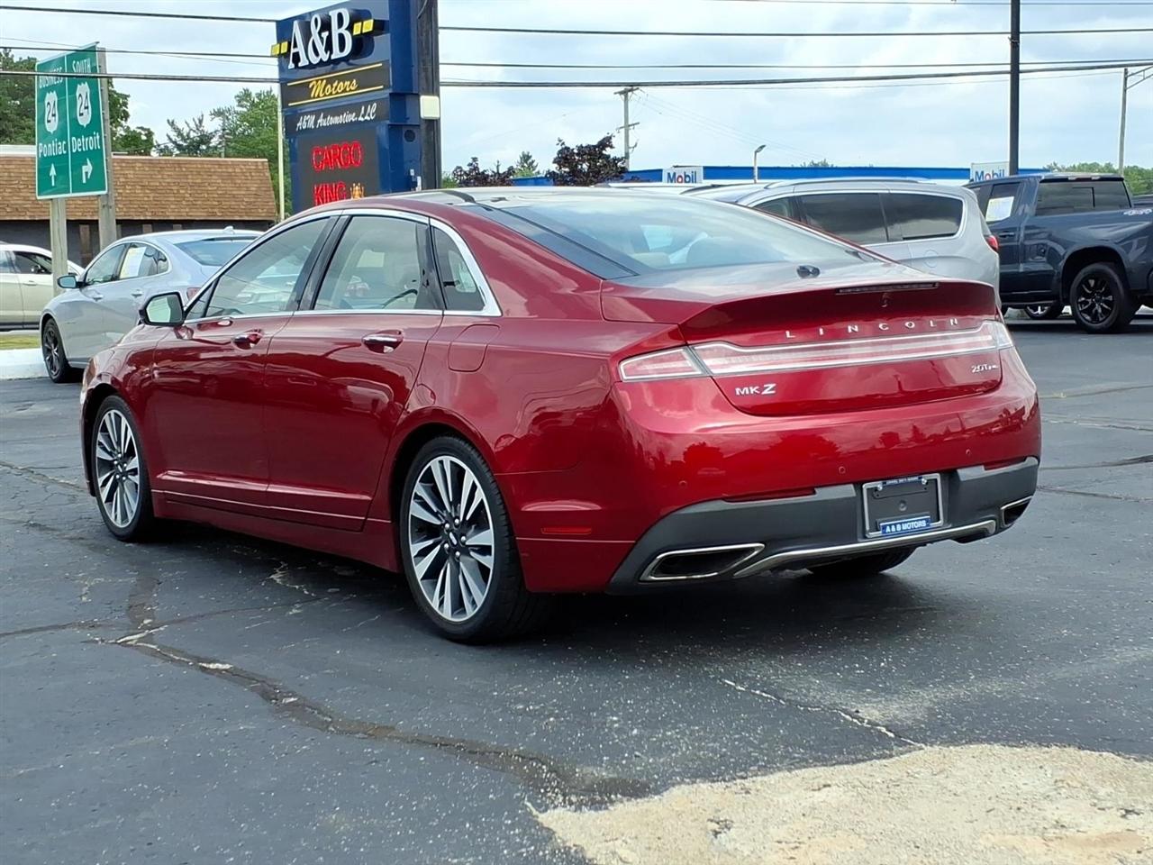 Lincoln MKZ  2017