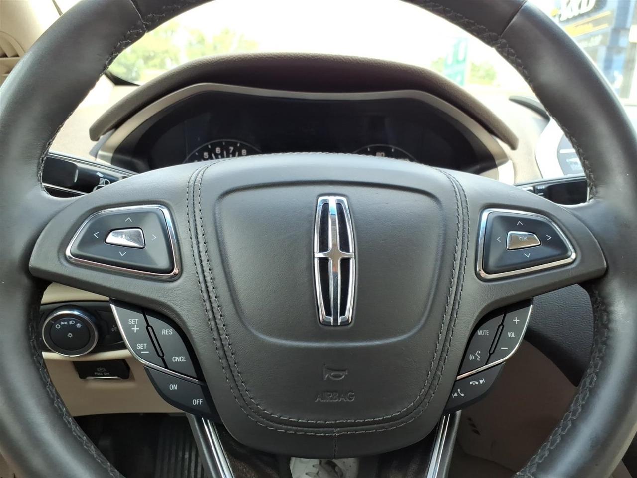Lincoln MKZ  2017
