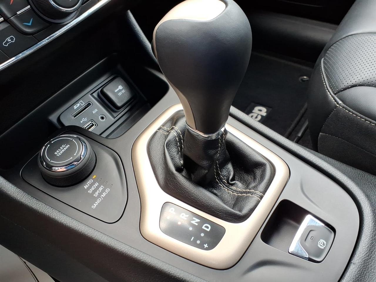 Jeep Cherokee  2015