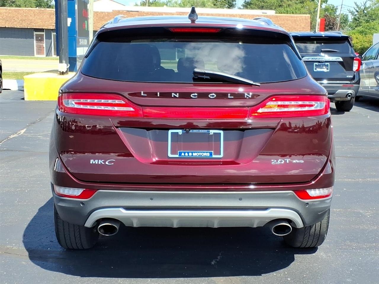 Lincoln MKC  2017