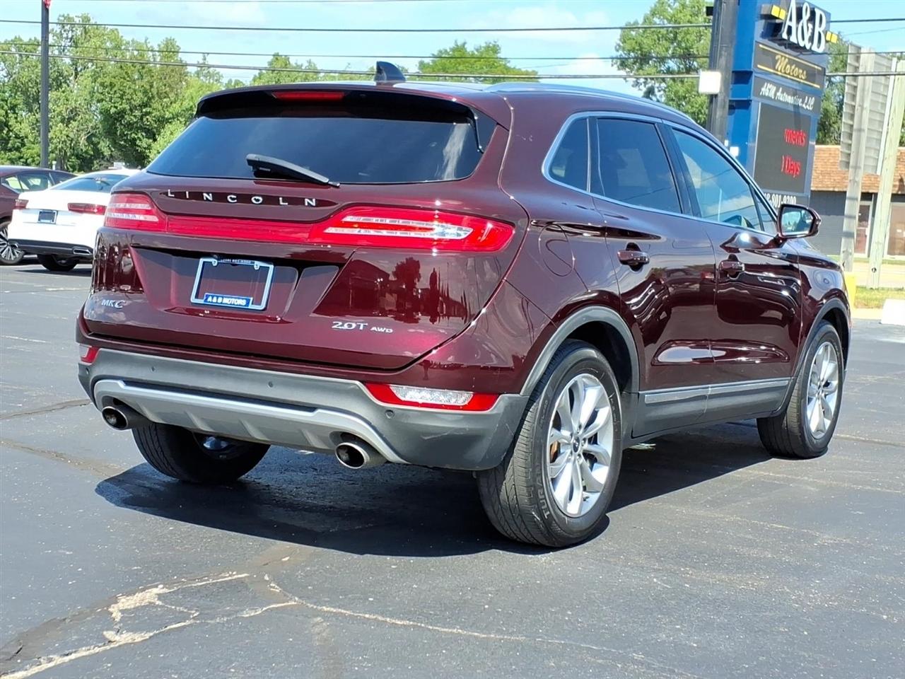 Lincoln MKC  2017