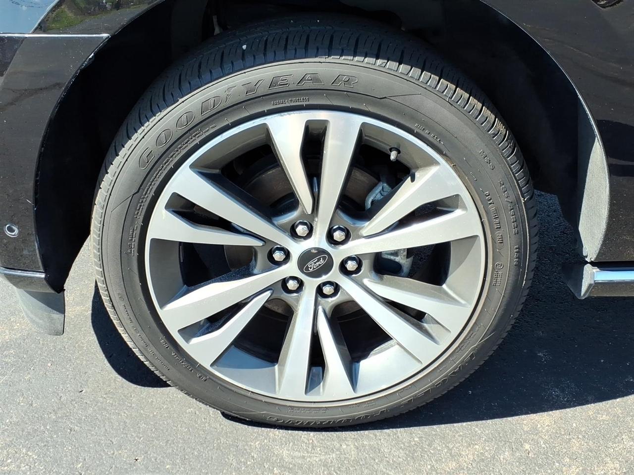 Ford Expedition  2020