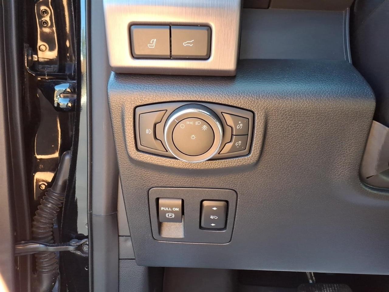 Ford Expedition  2020