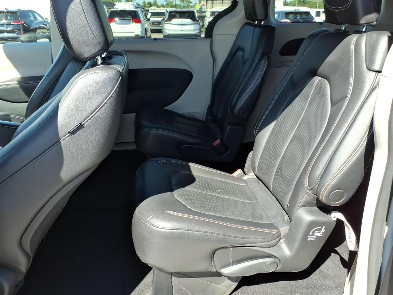 Chrysler Pacifica  2022