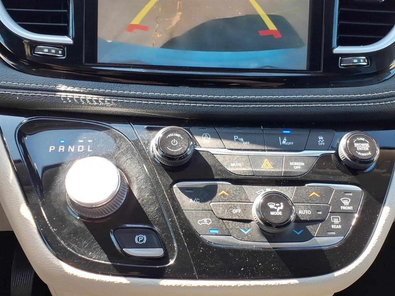 Chrysler Pacifica  2022