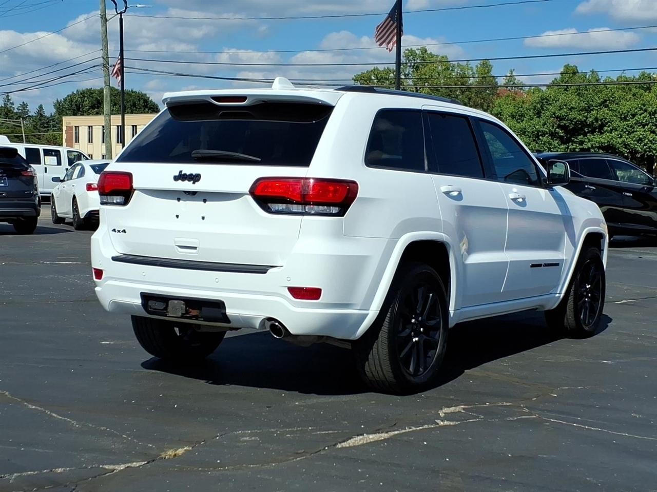 Jeep Grand Cherokee photo 5
