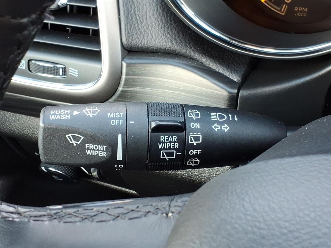 Jeep Grand Cherokee photo 24