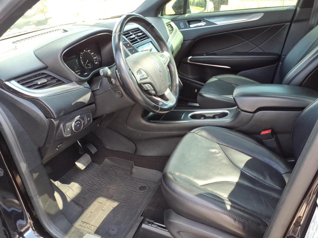 Lincoln MKC photo 10