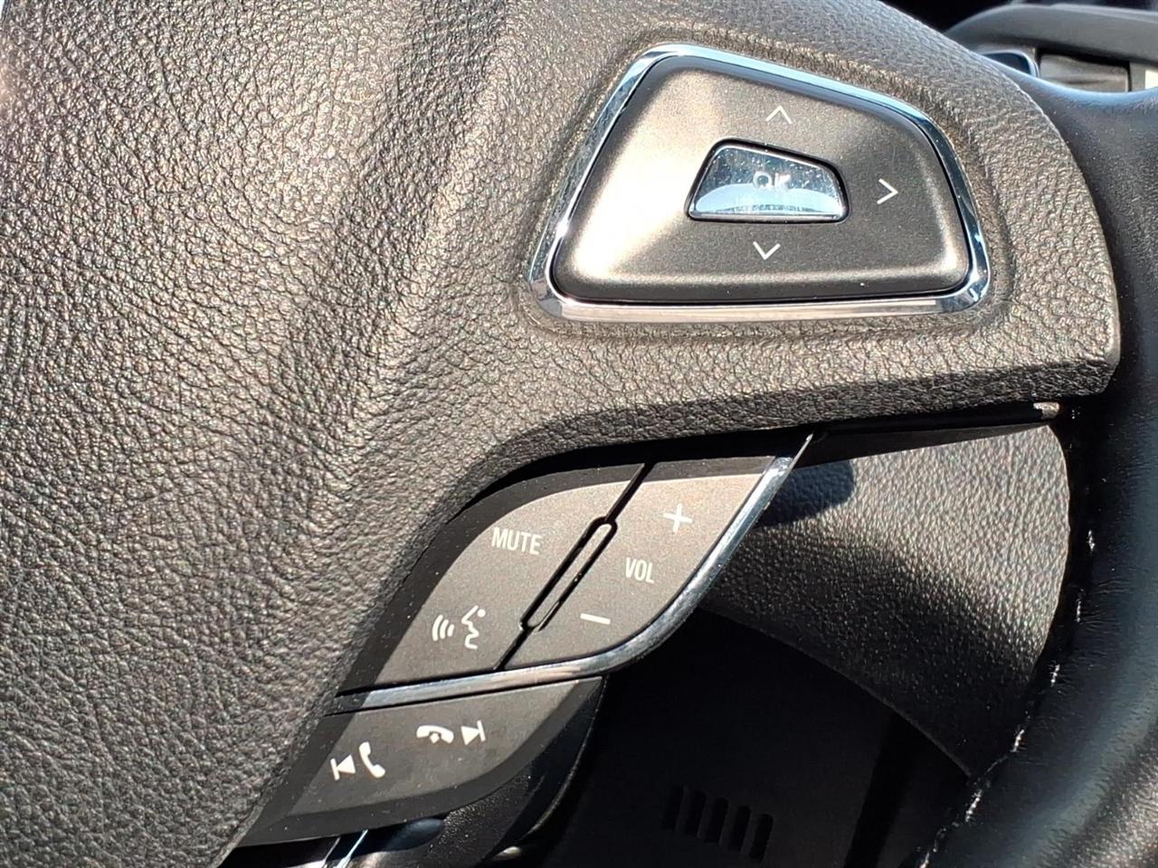 Lincoln MKC photo 23