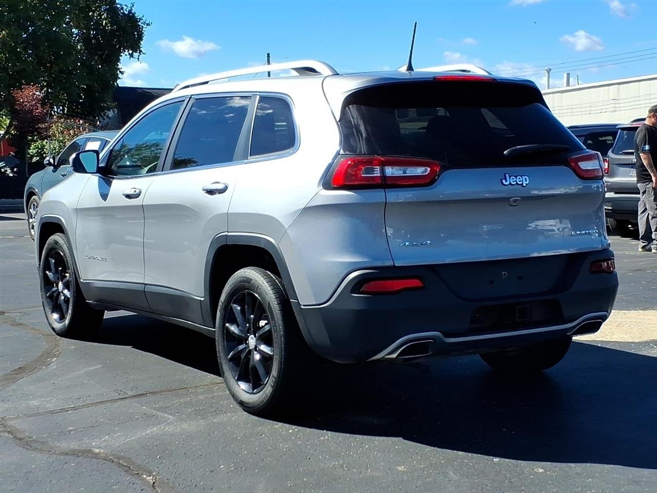 Jeep Cherokee  2016