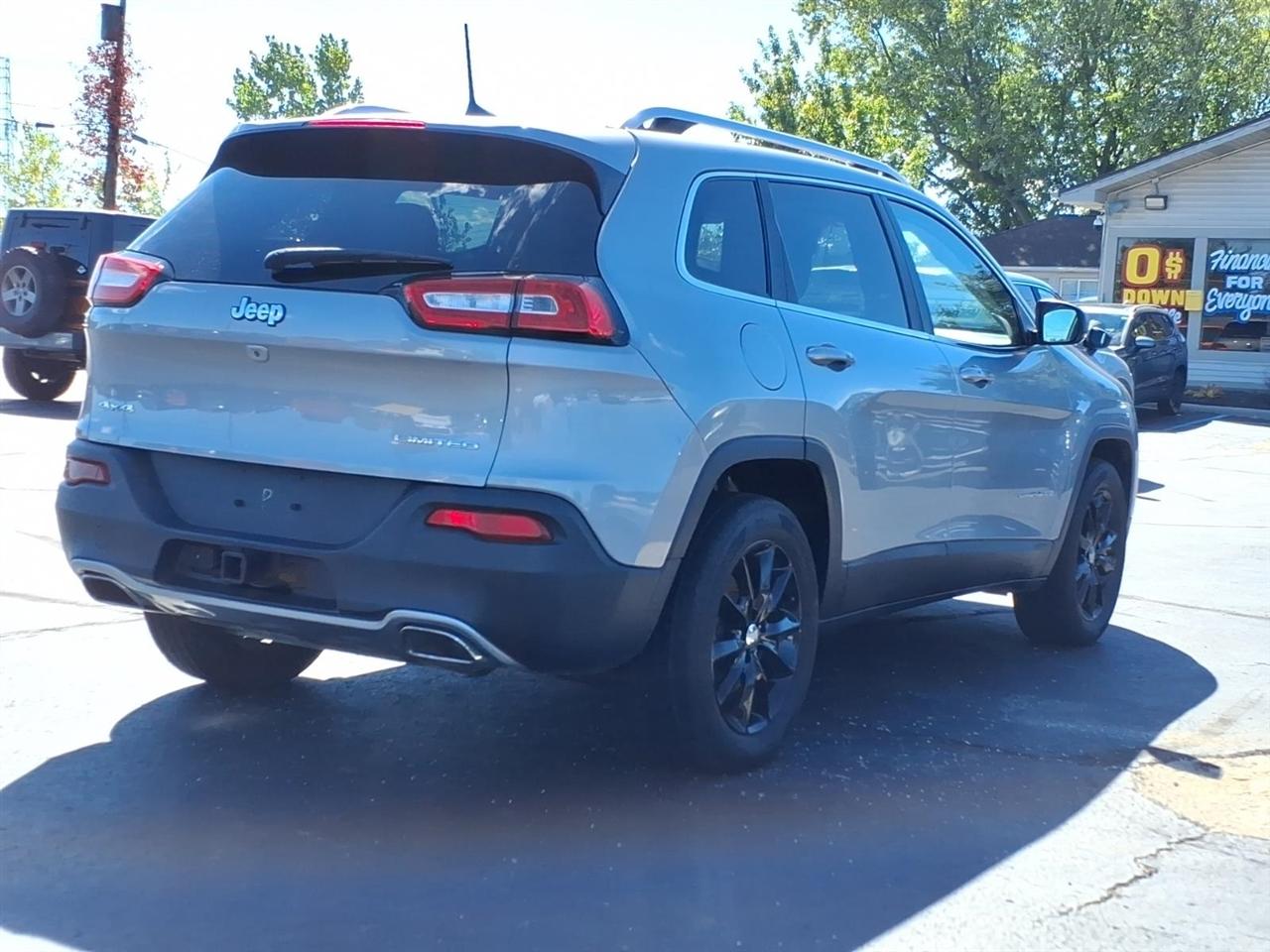 Jeep Cherokee  2016