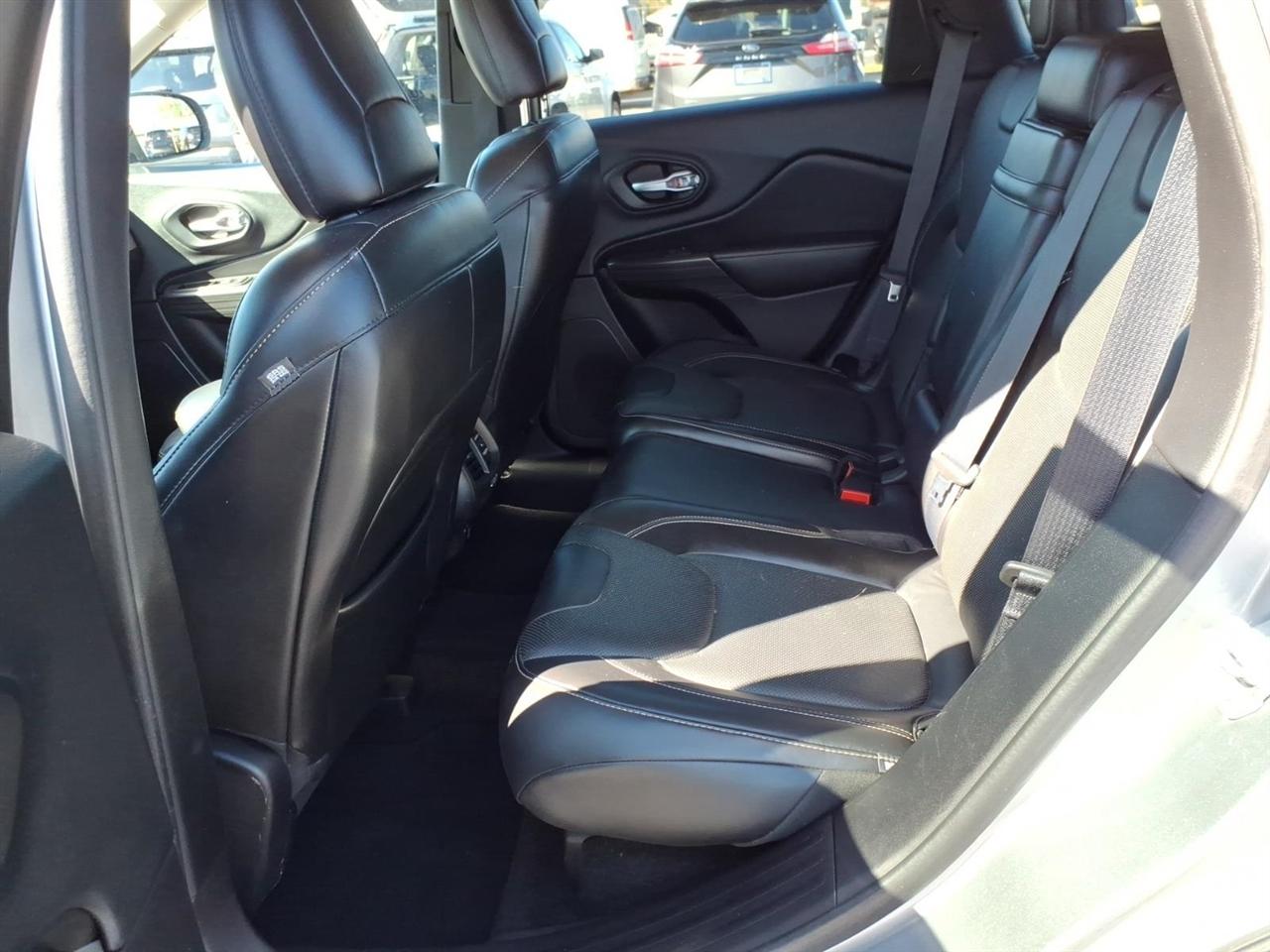 Jeep Cherokee  2016