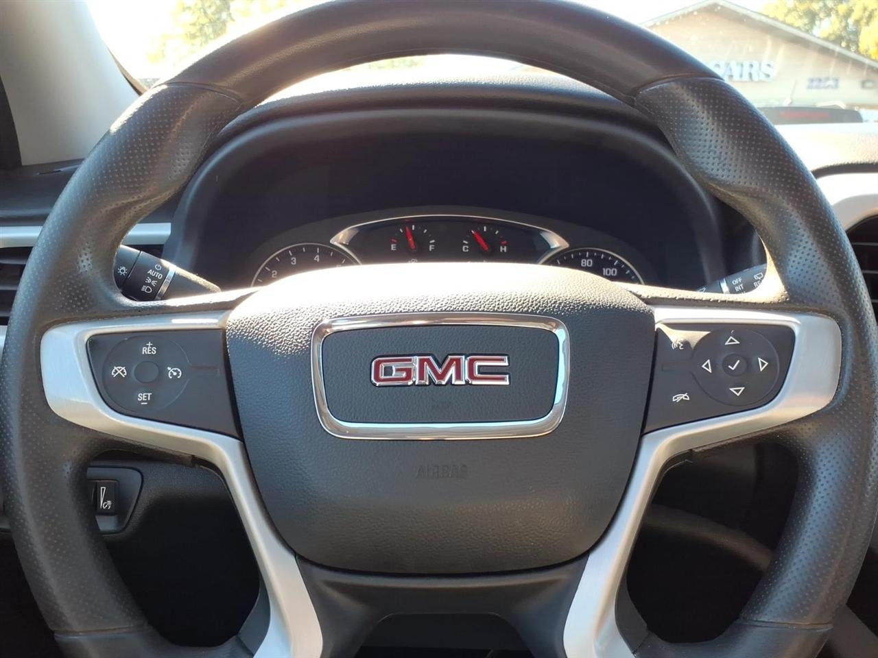 GMC Acadia photo 22