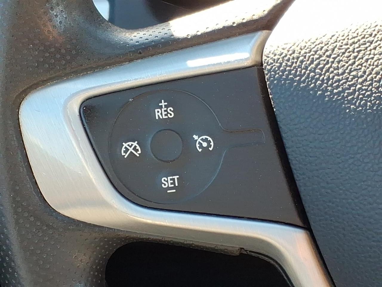 GMC Acadia photo 24