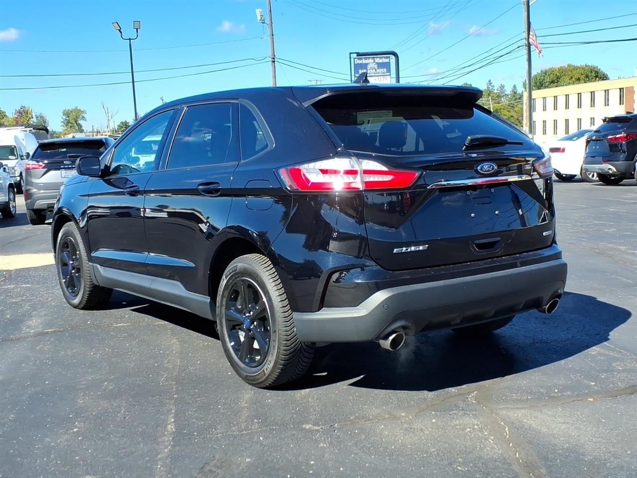 Ford Edge photo 3