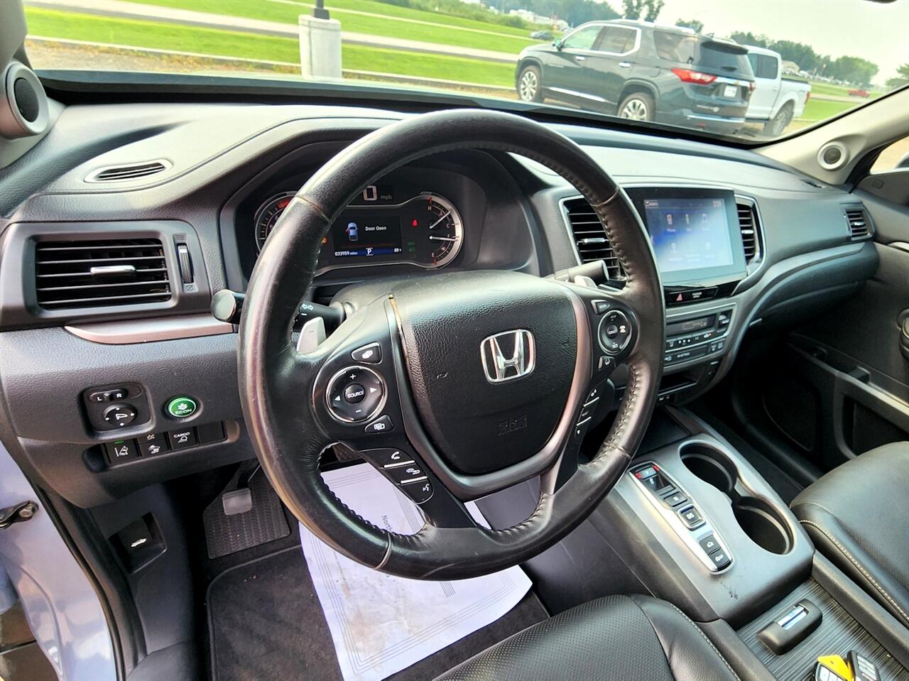 Honda Ridgeline 4WD Crew Cab RTL w/Leather 2023 Honda Ridgeline 4WD Crew Cab RTL w/Leather 2023
