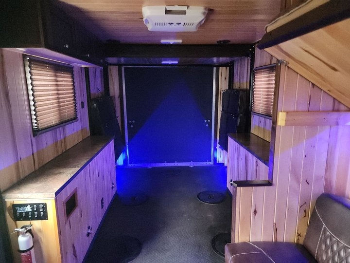 Yetti Traxx Edition - T817HD-PK 8 ft x 17 ft  2018 Yetti Traxx Edition - T817HD-PK 8 ft x 17 ft  2018