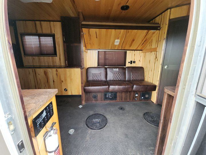 Yetti Traxx Edition - T817HD-PK 8 ft x 17 ft  2018 Yetti Traxx Edition - T817HD-PK 8 ft x 17 ft  2018