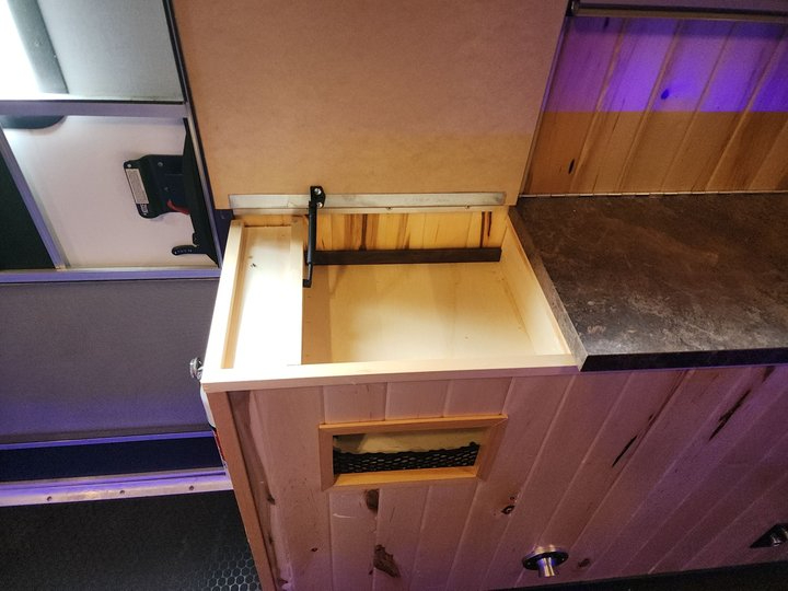 Yetti Traxx Edition - T817HD-PK 8 ft x 17 ft  2018 Yetti Traxx Edition - T817HD-PK 8 ft x 17 ft  2018