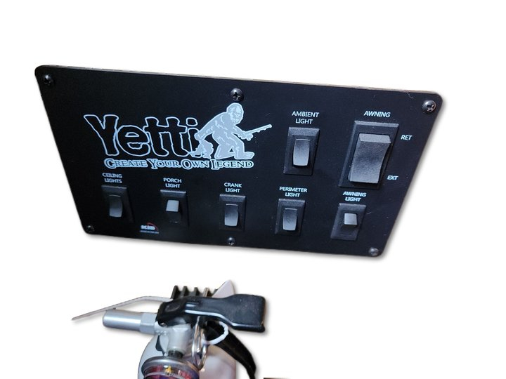 Yetti Traxx Edition - T817HD-PK 8 ft x 17 ft  2018 Yetti Traxx Edition - T817HD-PK 8 ft x 17 ft  2018