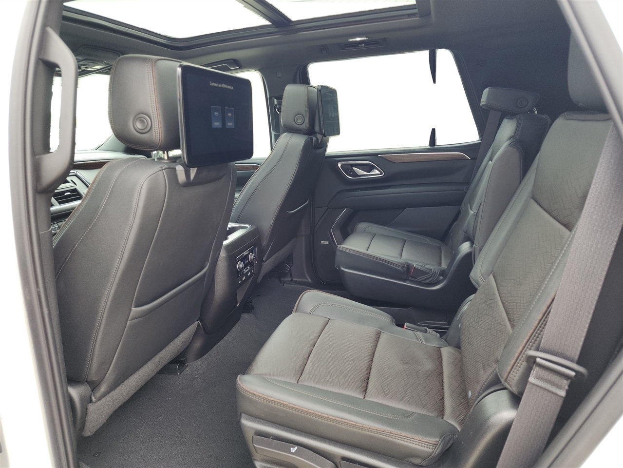 Chevrolet Tahoe 4WD 4dr High Country 2023 Chevrolet Tahoe 4WD 4dr High Country 2023