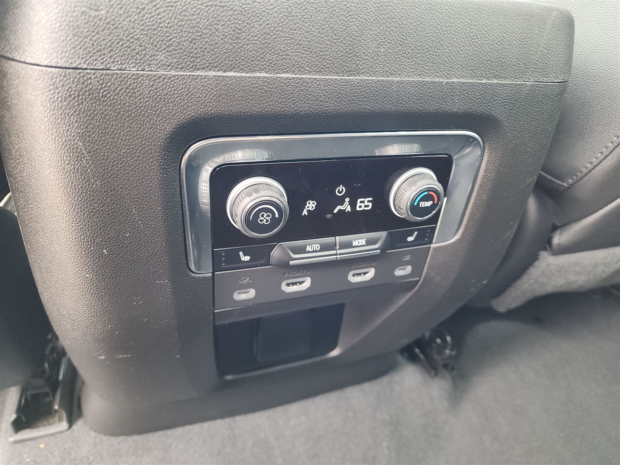 Chevrolet Tahoe 4WD 4dr High Country 2023 Chevrolet Tahoe 4WD 4dr High Country 2023