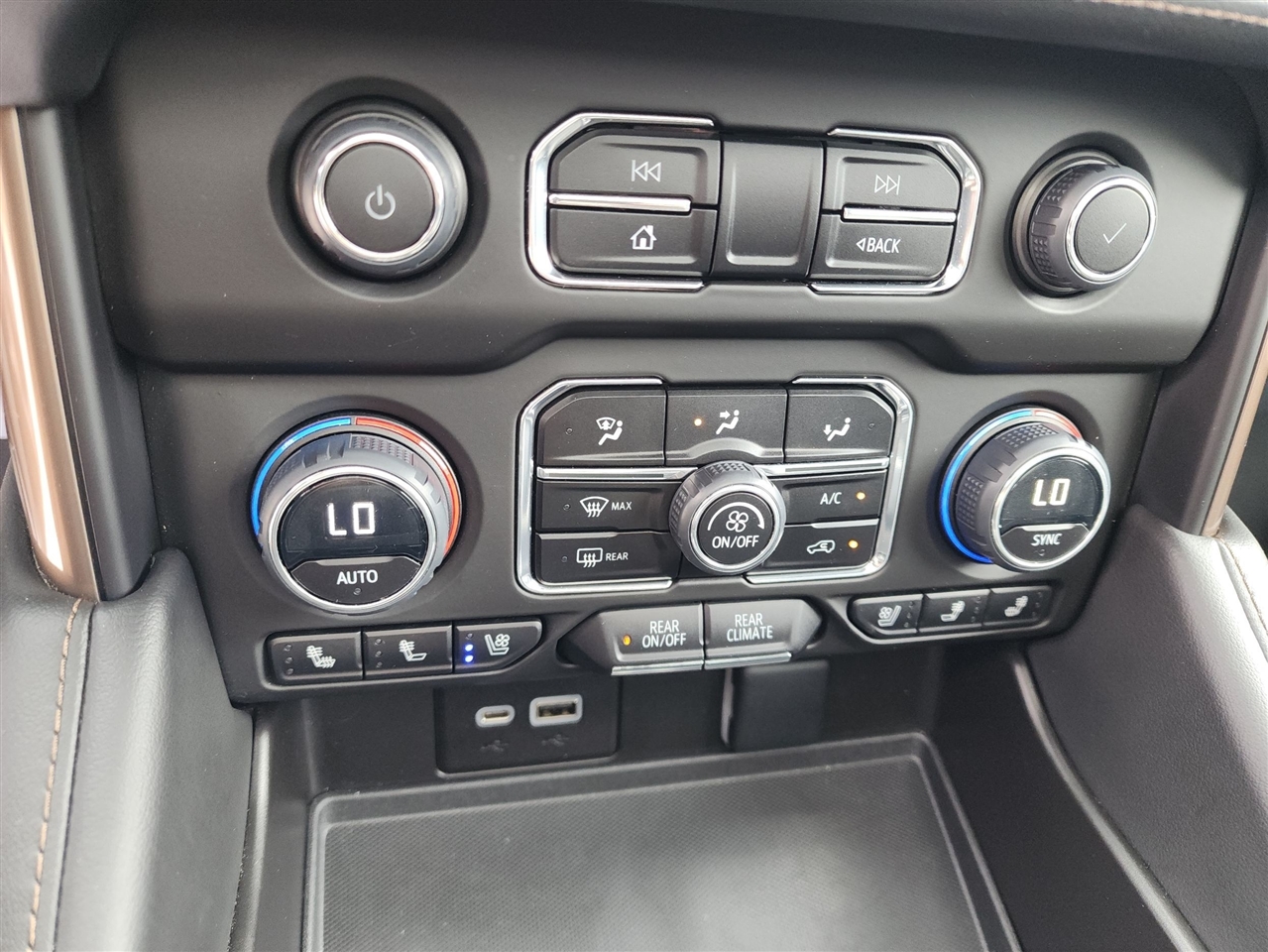 Chevrolet Tahoe 4WD 4dr High Country 2023 Chevrolet Tahoe 4WD 4dr High Country 2023