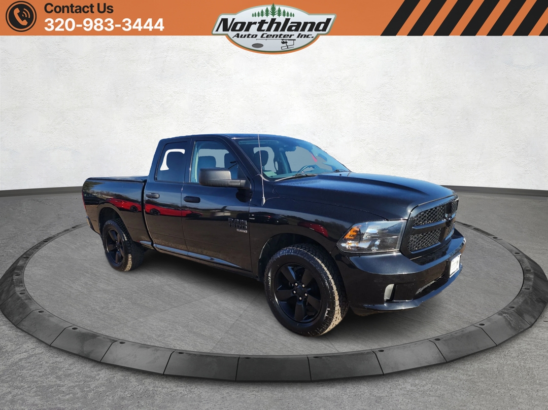 RAM 1500 Classic Express 4x4 Quad Cab 6'4" Box 2019 RAM 1500 Classic Express 4x4 Quad Cab 6'4" Box 2019