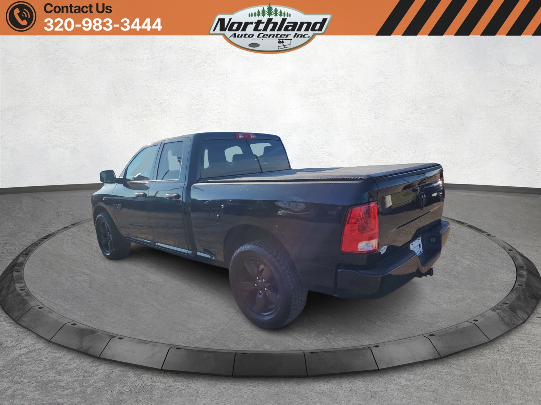 RAM 1500 Classic Express 4x4 Quad Cab 6'4" Box 2019 RAM 1500 Classic Express 4x4 Quad Cab 6'4" Box 2019
