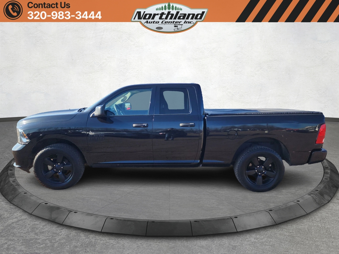 RAM 1500 Classic Express 4x4 Quad Cab 6'4" Box 2019 RAM 1500 Classic Express 4x4 Quad Cab 6'4" Box 2019