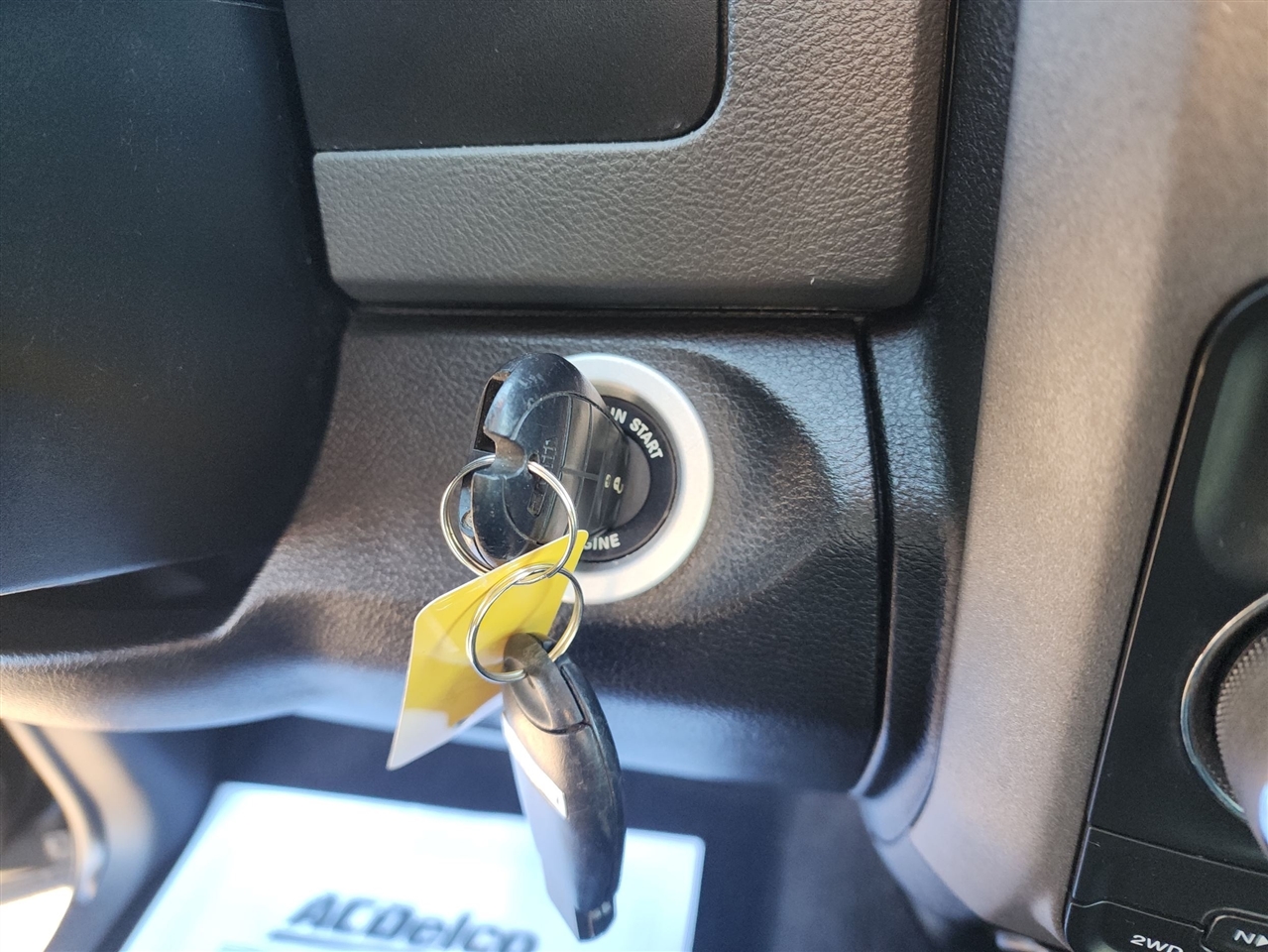 RAM 1500 Classic Express 4x4 Quad Cab 6'4" Box 2019 RAM 1500 Classic Express 4x4 Quad Cab 6'4" Box 2019