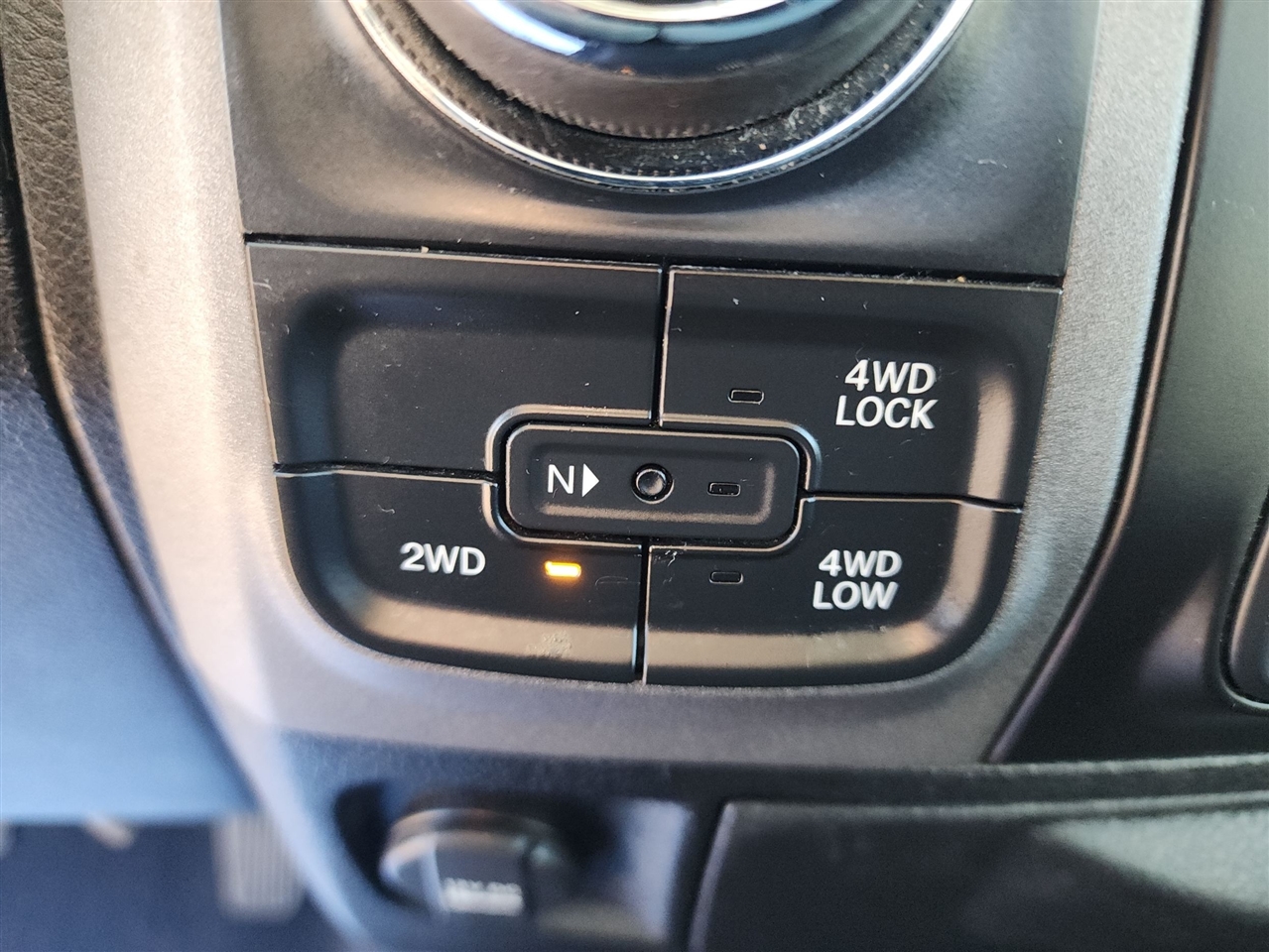 RAM 1500 Classic Express 4x4 Quad Cab 6'4" Box 2019 RAM 1500 Classic Express 4x4 Quad Cab 6'4" Box 2019