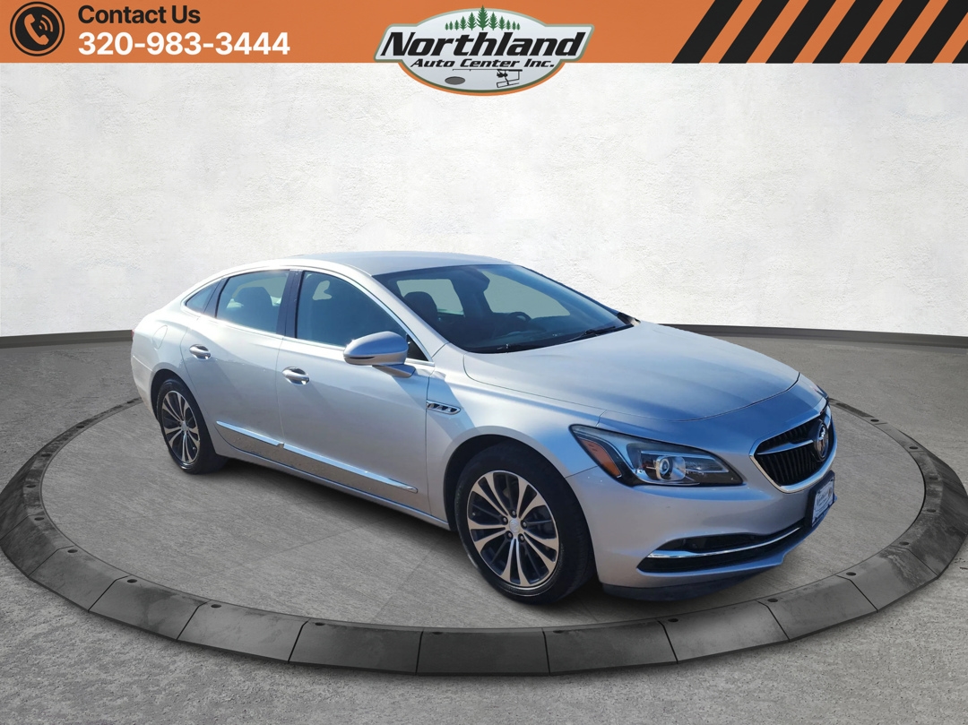 Buick LaCrosse 4dr Sdn Essence FWD 2017 Buick LaCrosse 4dr Sdn Essence FWD 2017