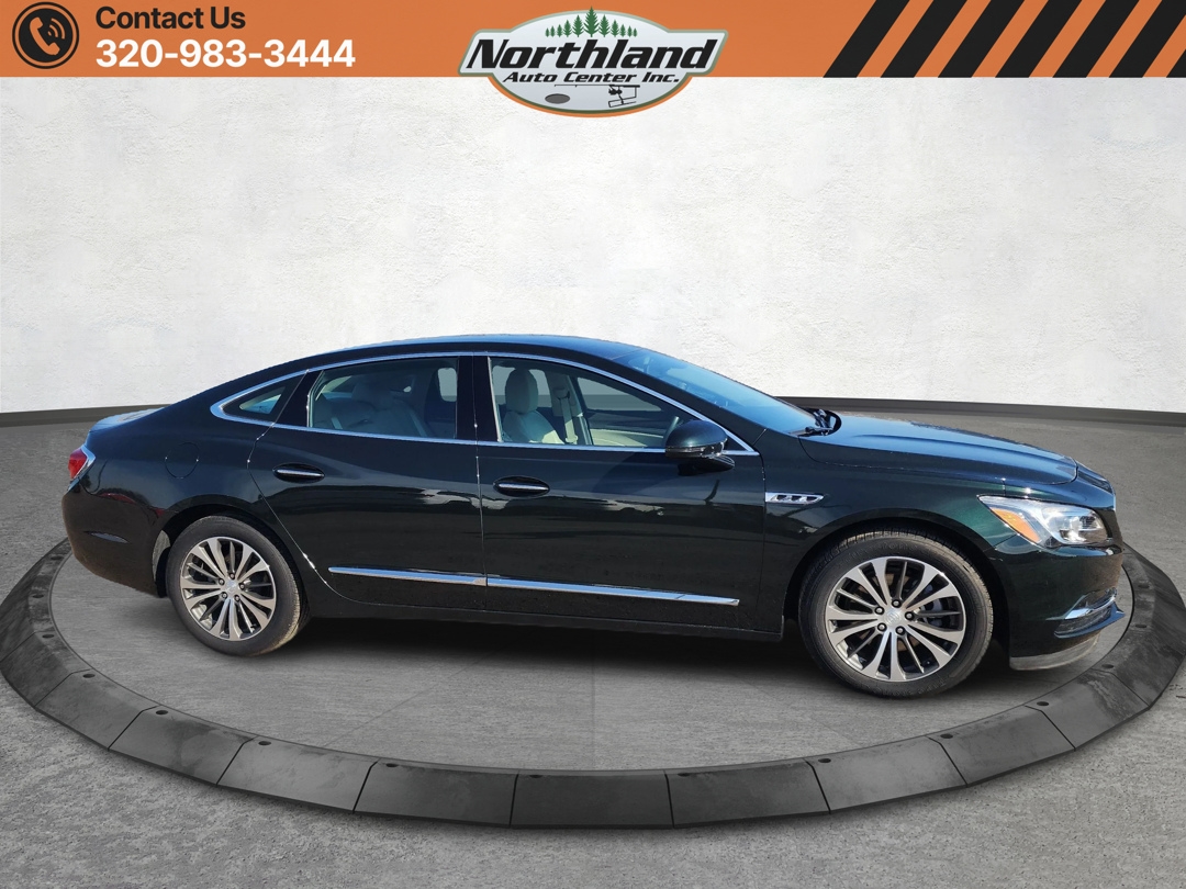 Buick LaCrosse 4dr Sdn Essence FWD 2017 Buick LaCrosse 4dr Sdn Essence FWD 2017