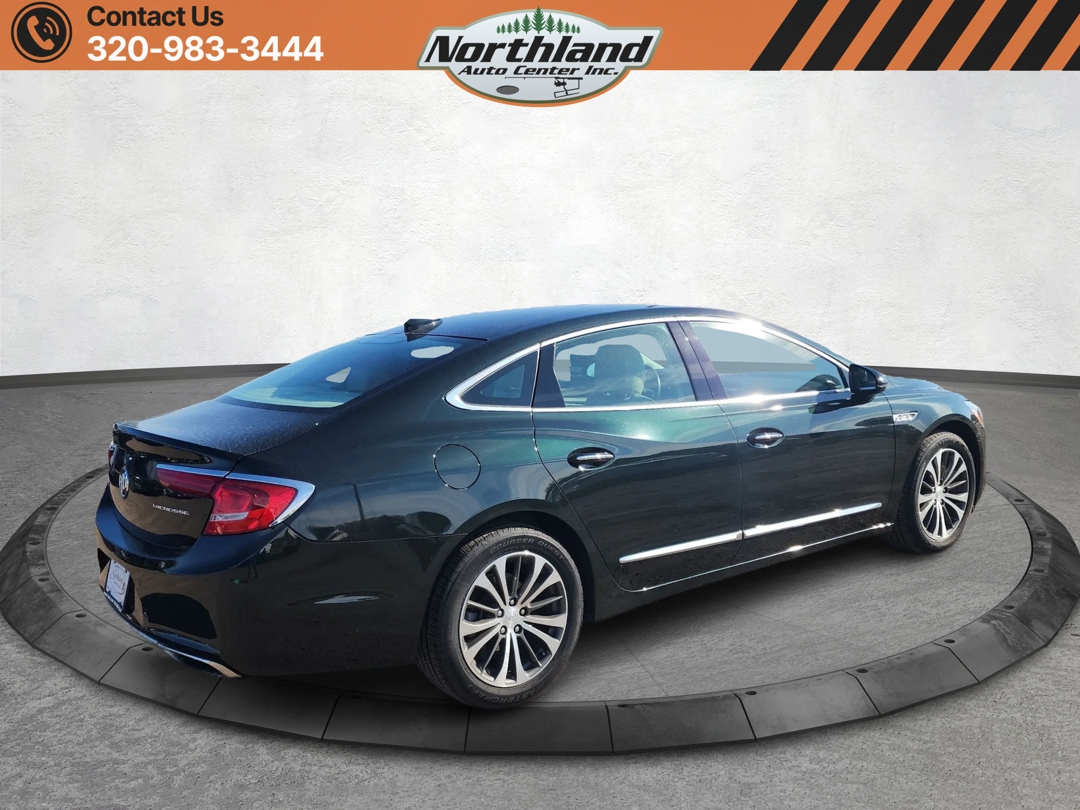 Buick LaCrosse 4dr Sdn Essence FWD 2017 Buick LaCrosse 4dr Sdn Essence FWD 2017