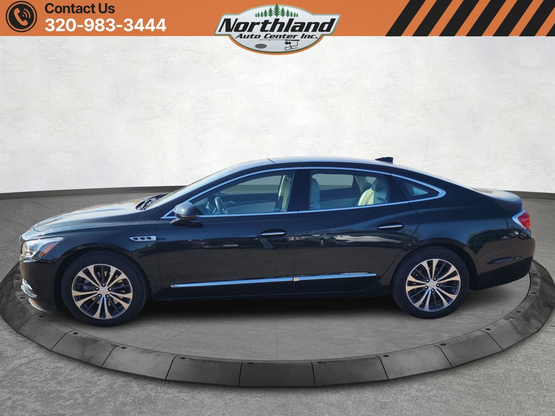 Buick LaCrosse 4dr Sdn Essence FWD 2017 Buick LaCrosse 4dr Sdn Essence FWD 2017