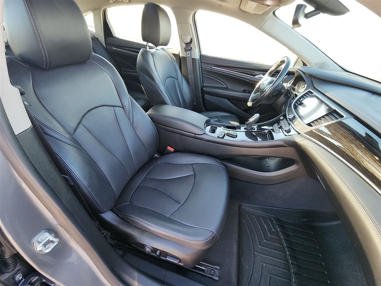 Buick LaCrosse 4dr Sdn Essence AWD 2019 Buick LaCrosse 4dr Sdn Essence AWD 2019