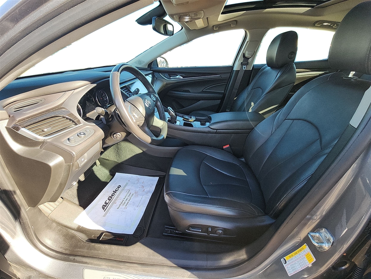 Buick LaCrosse 4dr Sdn Essence AWD 2019 Buick LaCrosse 4dr Sdn Essence AWD 2019